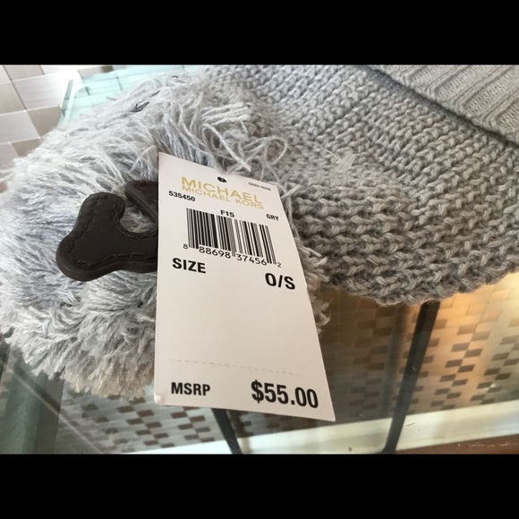 Michael Kors Grey Crochet Pom Pom Cap - Picture 5 of 5